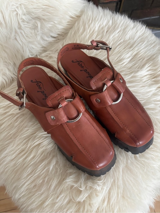 Free People Shoes - Free People Astoria Brown Leather Slingback Clog Mules